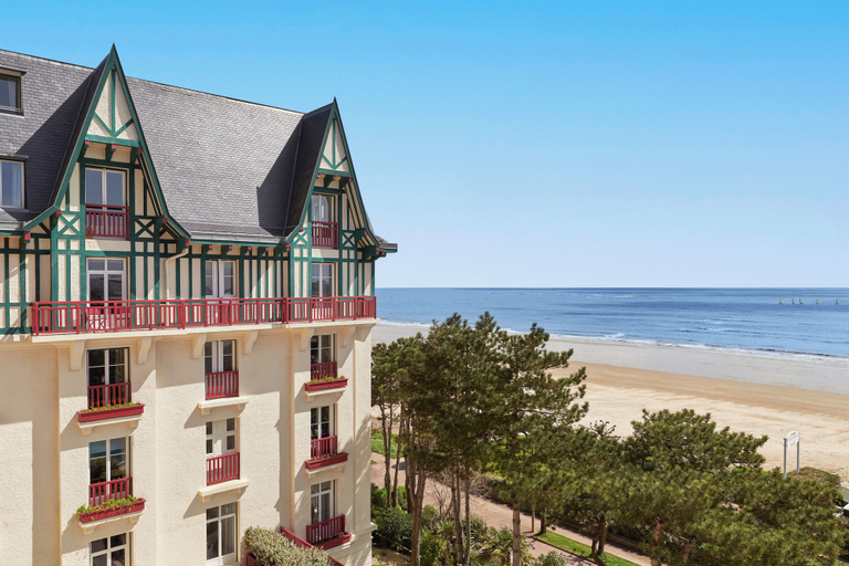 Exterior & Views 1, Hôtel Barrière l'Hermitage, Loire-Atlantique