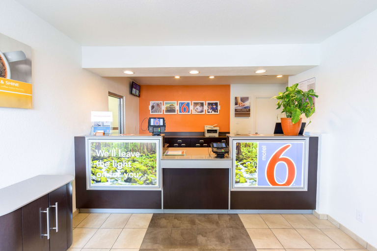 Others 5, Motel 6 Klamath Falls, OR, Klamath