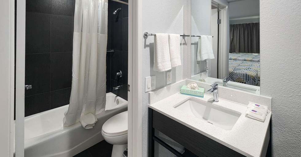 Bathroom 4, Studio 6 Suites San Ysidro, CA -San Diego South Bay, San Diego