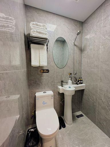 Bathroom 2, KeTangJian Aparthotel, Shanghai