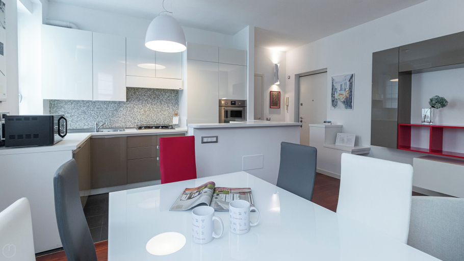 Others 3, Italianway Comfort - Tagiura 8, Milano