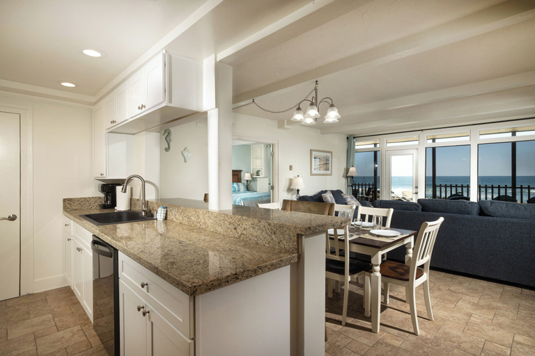 Others 3, Beachfront Retreat, San Diego
