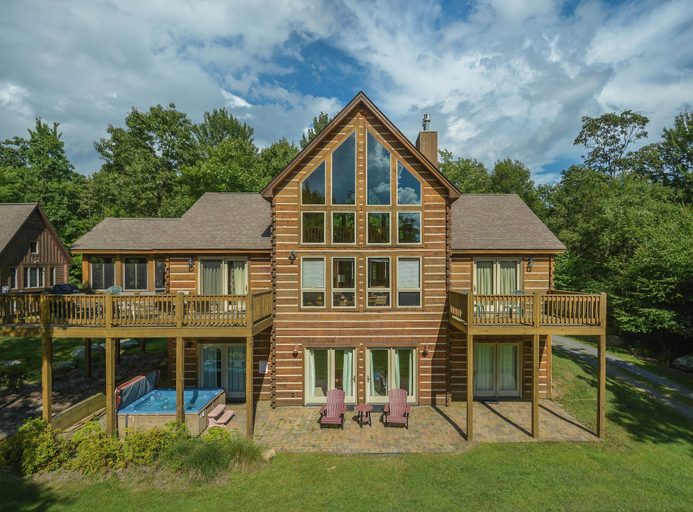 Exterior & Views, Mountain Top Lodge by Taylor Made Deep Creek, Garrett