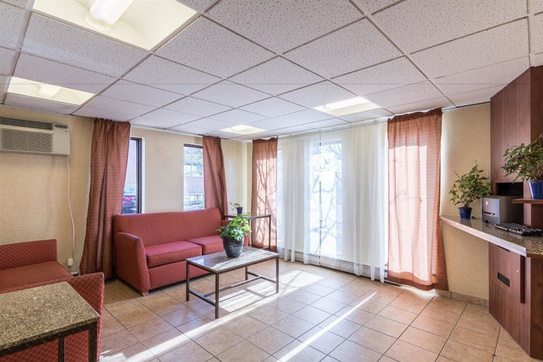 Others 5, Motel 6 Eau Claire, WI, Eau Claire