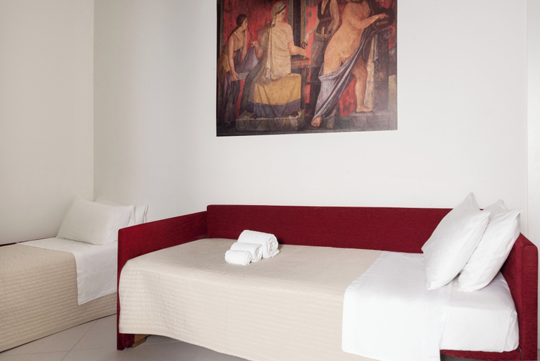 Bedroom 2, Petrucci Garden, Napoli