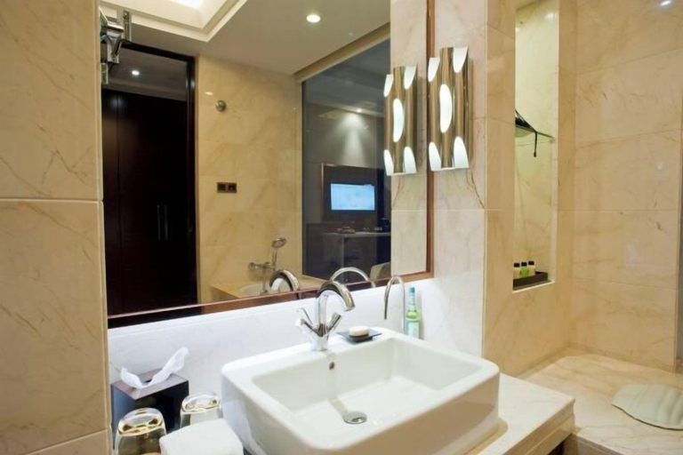 Bathroom 4, Zhaojin Shunhe Hotel, Yantai