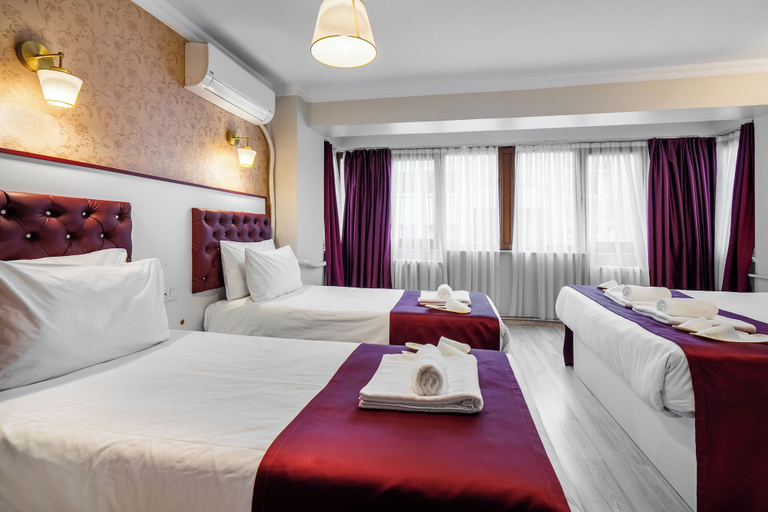 Bedroom 5, Cihangir Palace, Beyoğlu