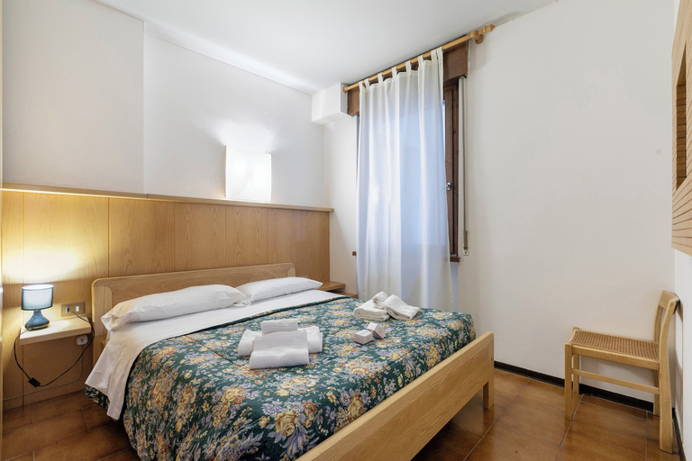 Bedroom 5, Ca'Cerere, Trento