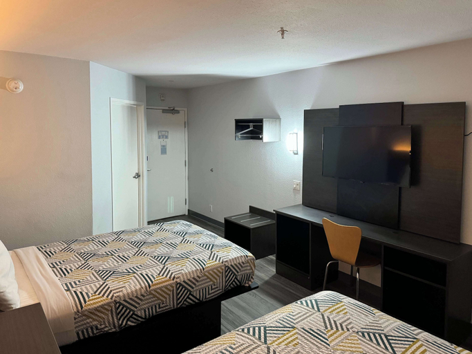 Bedroom 3, Motel 6 Brownsville, TX, Cameron