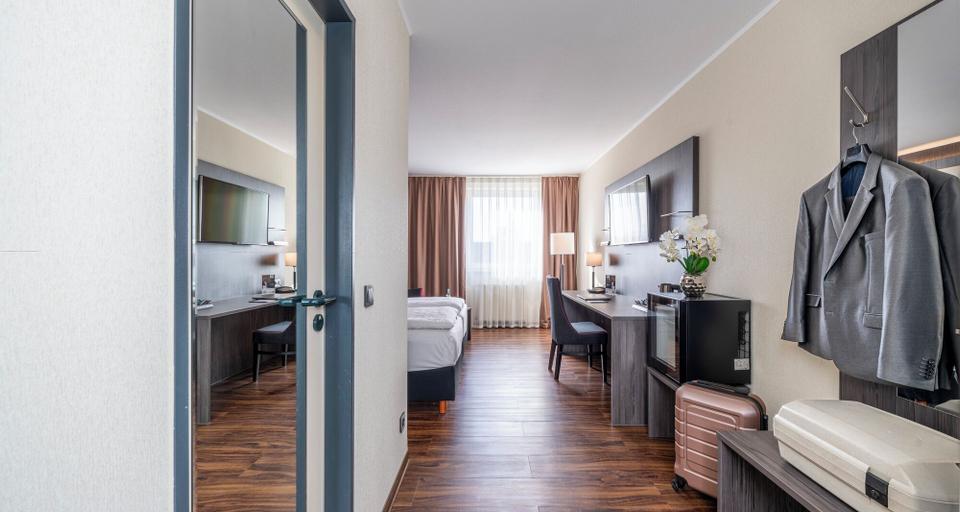 Bedroom 3, PLAZA INN Grevenbroich, Rhein-Kreis Neuss