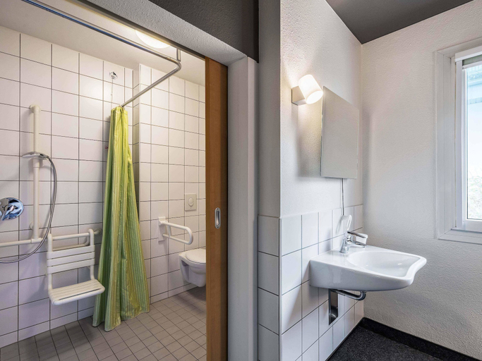 Bathroom, B&B HOTEL Mainz-Süd, Mainz