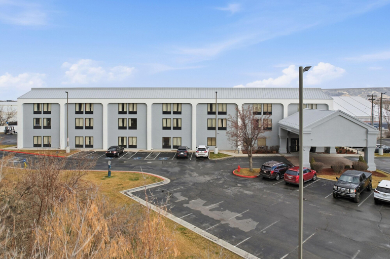 Exterior & Views 2, Hotel SLC, Salt Lake