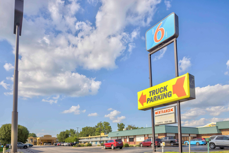 Others 5, Motel 6 Effingham, IL, Effingham