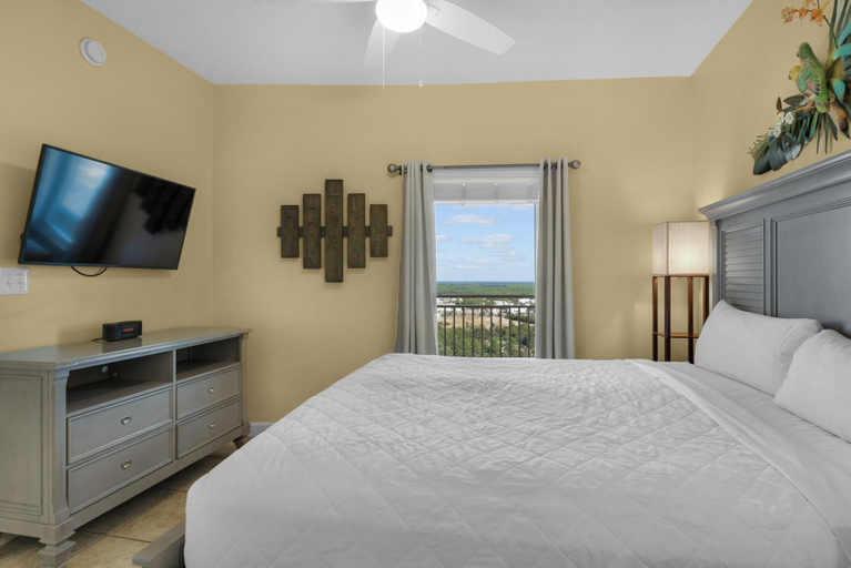 Bedroom 2, Splash 1803e, Bay
