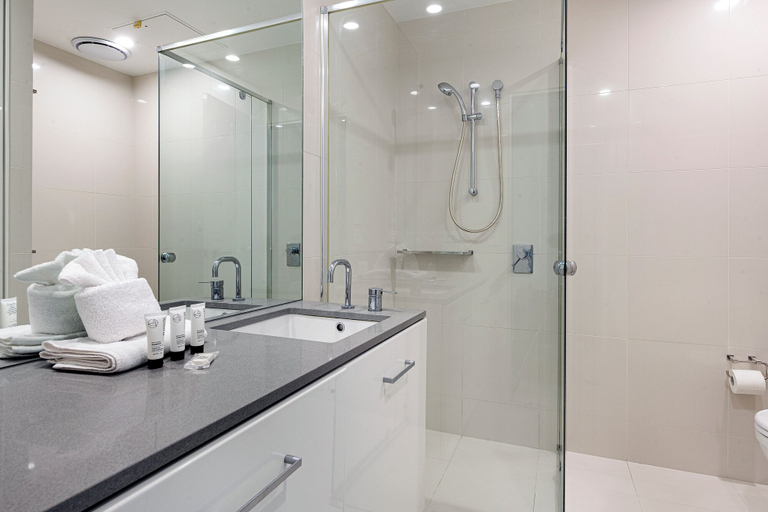 Bathroom 4, Circle on Cavill - WOWSTAY, Gold Coast