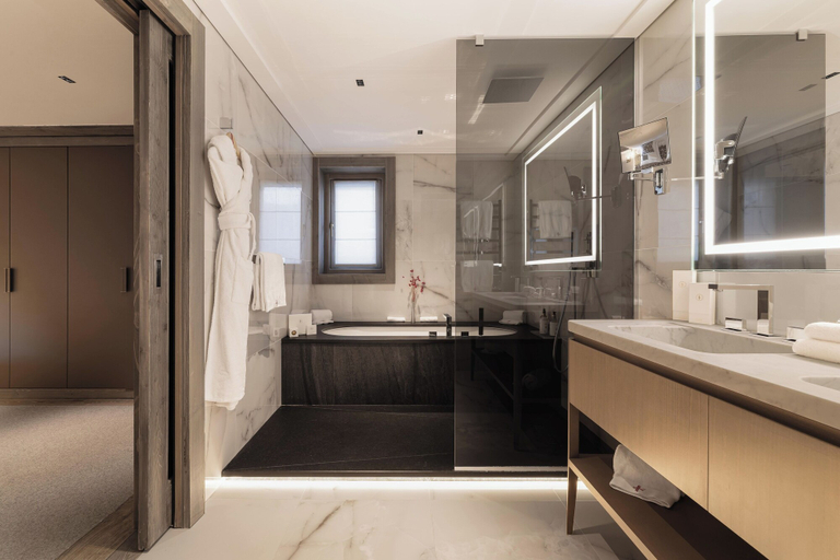 Bathroom 5, Hôtel le K2 Chogori, Savoie