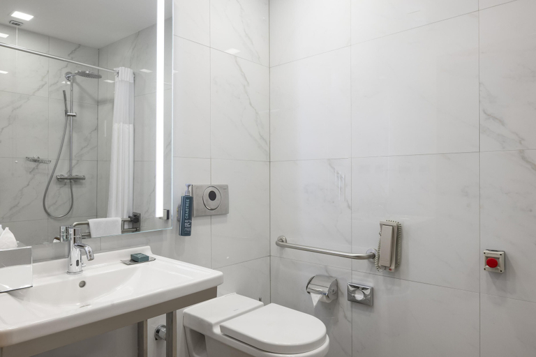 Bathroom 5, Doubletree by Hilton Istanbul Moda, Kadıköy