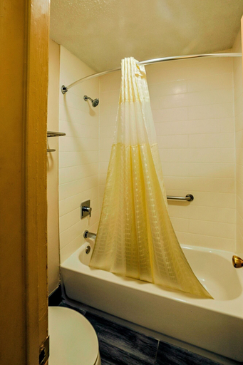 Bathroom 5, Motel 6 Nacogdoches TX, Nacogdoches