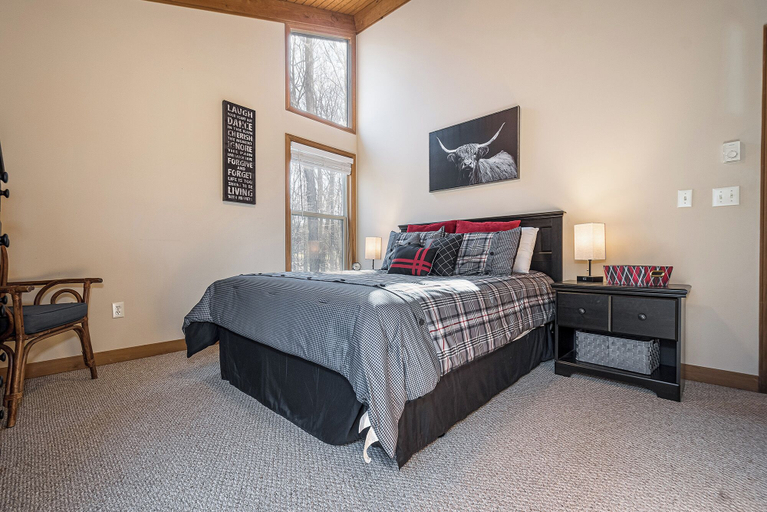 Bedroom 2, Mountain Freedom by Taylor Made Deep Creek, Garrett