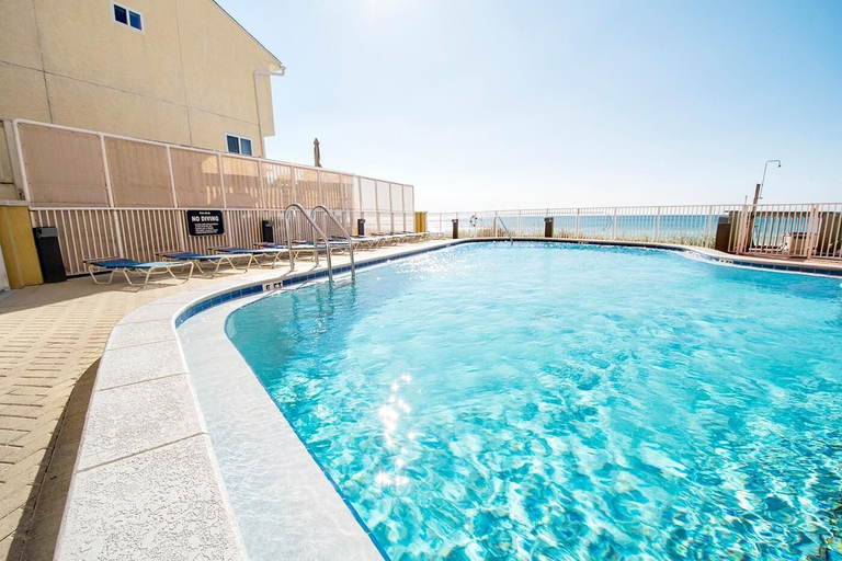Sport & Beauty 4, Tropic Winds 1104, Bay