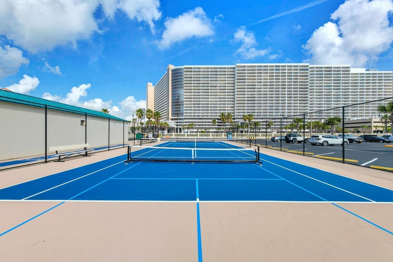 Exterior & Views 2, Sunbird 606w, Bay
