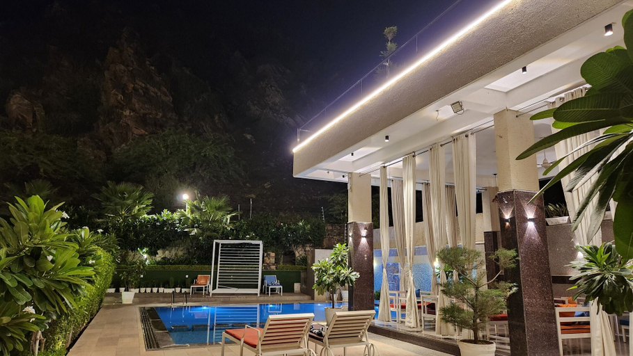 Sport & Beauty 5, Alwar Vanyaevilas, Alwar