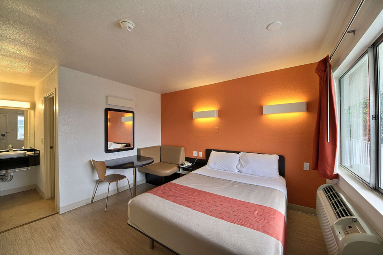 Bedroom 3, Motel 6 San Marcos, TX, Hays
