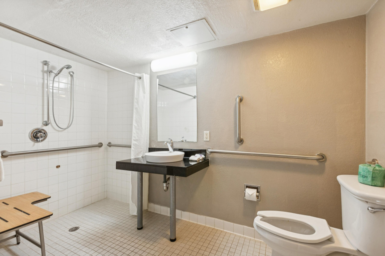 Bathroom 4, Motel 6 Piscataway, NJ, Middlesex