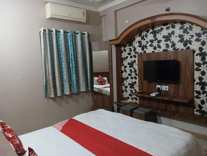 Bedroom 2, Hotel Grand Stay, Bhopal
