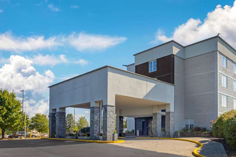 Exterior & Views 2, Comfort Inn & Suites Pottstown PA, Montgomery