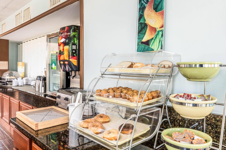Food & Drinks 4, Quality Suites Paducah I-24, McCracken