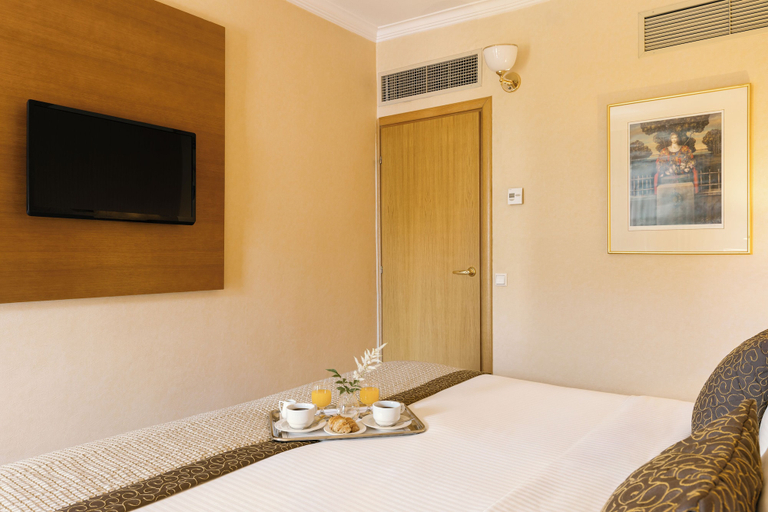 Bedroom 4, Divani Palace Larissa, Thessaly
