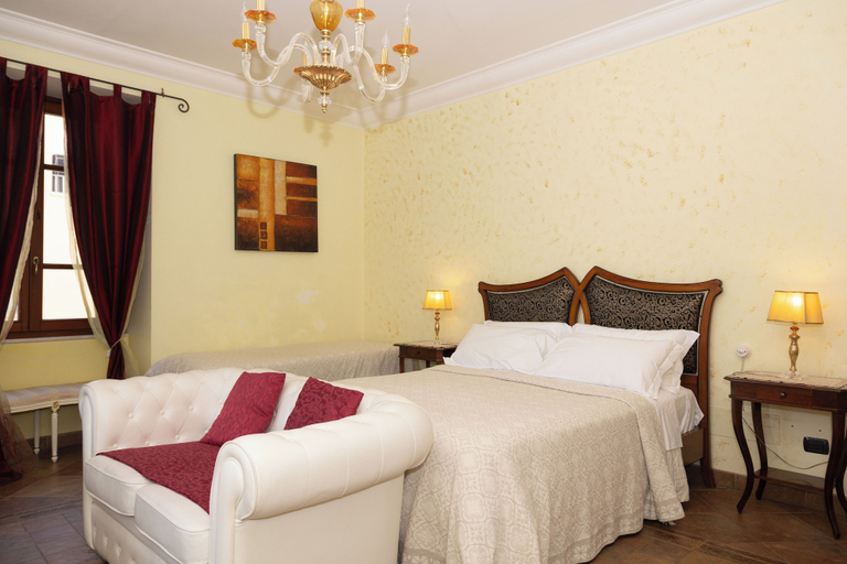 Bedroom 3, Room & Breakfast La Dimora, L'Aquila