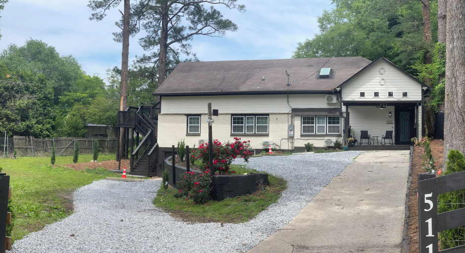 Exterior & Views 1, Alecia B&B Two, Atlanta