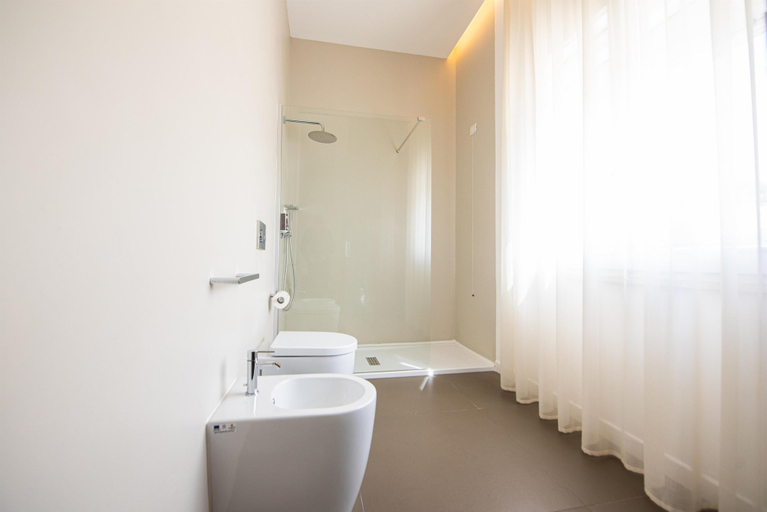 Bathroom 4, CDSHotels Grand Hotel Riviera, Lecce
