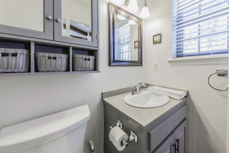 Bathroom 3, Castle House by Ruidoso Vacation Rentals, Lincoln