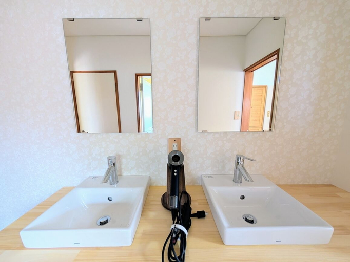 Bathroom 3, Syuzenji forest, Izu
