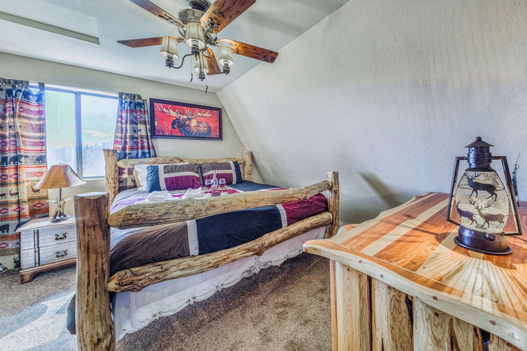 Bedroom 3, Mama Bear's Den by Ruidoso Vacation Rentals, Lincoln