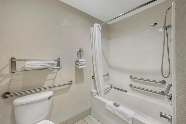 Bathroom 4, Best Western Columbus Airport, Franklin