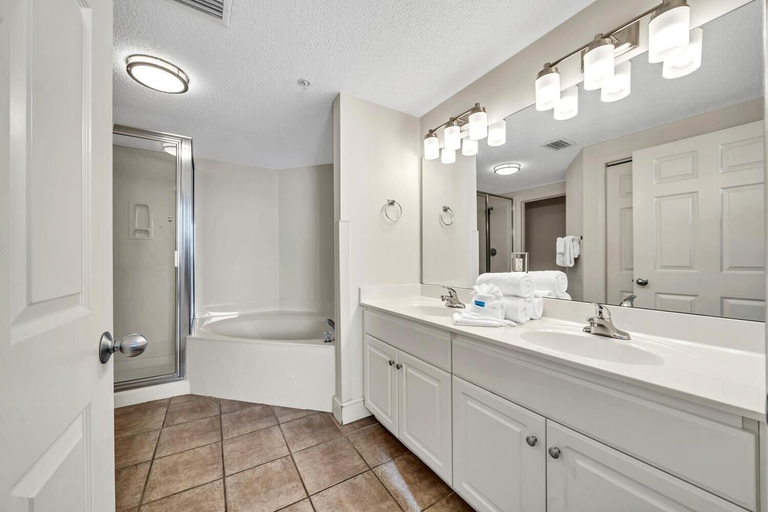 Bathroom 4, Majestic Beach Towers 1-1304, Bay
