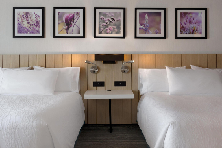 Bedroom 3, Hilton Garden Inn Sudbury, Greater Sudbury