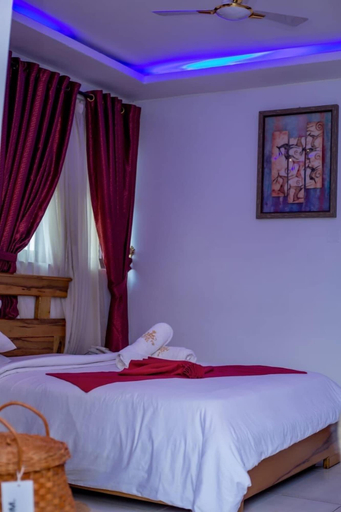 Bedroom 2, ADESHIE FIE HOTEL, Wassa West