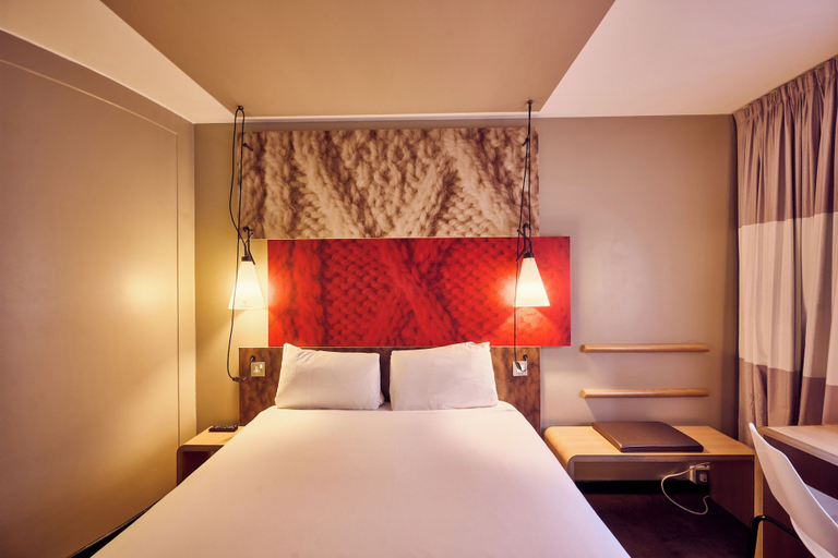 Bedroom 3, a&o Manchester City Centre, Manchester