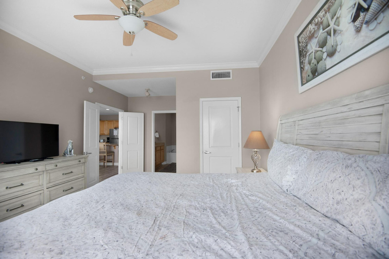 Bedroom 2, Grandview East 1602, Bay