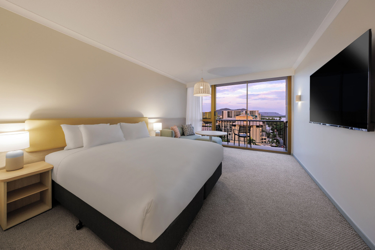Bedroom 3, Pacific Hotel Cairns, Cairns