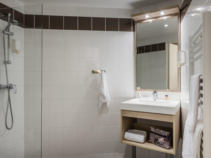 Bathroom 5, Aparthotel Adagio Access Paris Reuilly, Paris