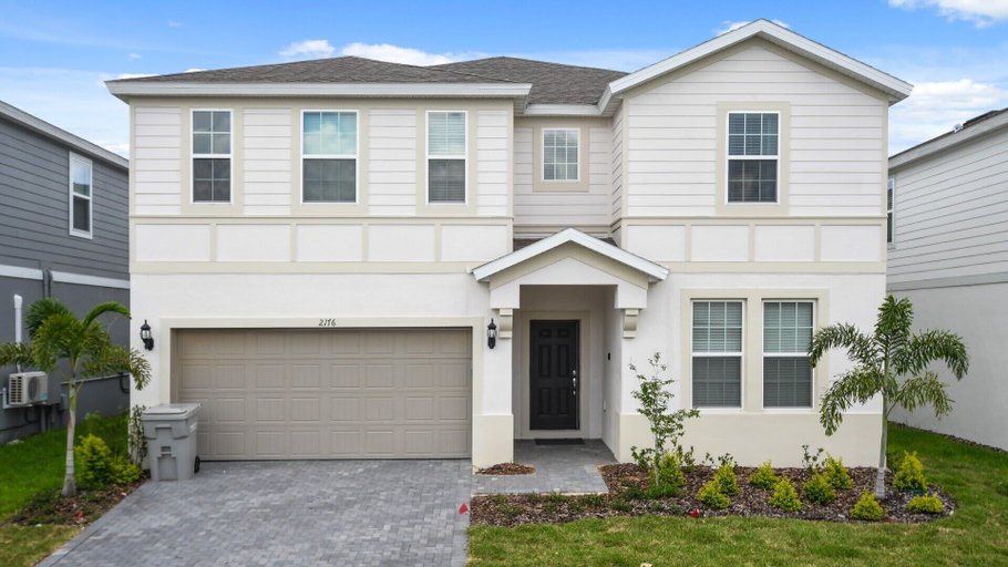 Exterior & Views 2, Opulent Villa in Resort Near Theme Parks & Shops, Polk