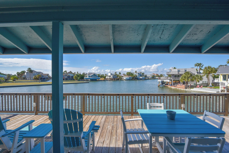 Food & Drinks, Reel Paradise by Ryson Vacation Rentals, Galveston