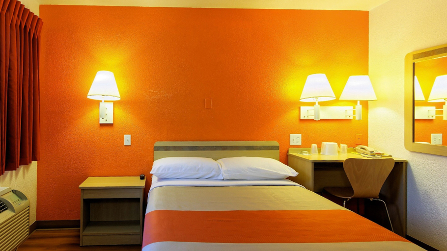 Bedroom 3, Motel 6 Chico Ca, Butte