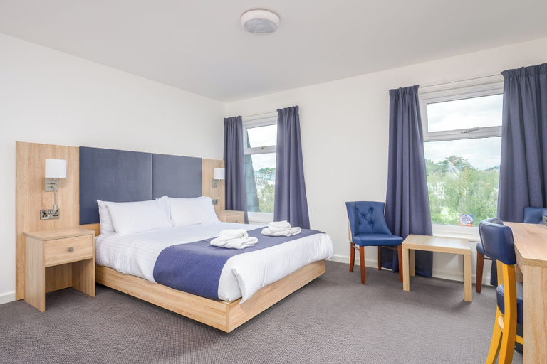 Bedroom 3, Abbey Lawn Hotel, Torbay